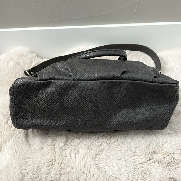 Jewell Thirty-One Large Tote Purse Shoulder Bag Gray Snakeskin Vegan Leather - Picture 4 of 7